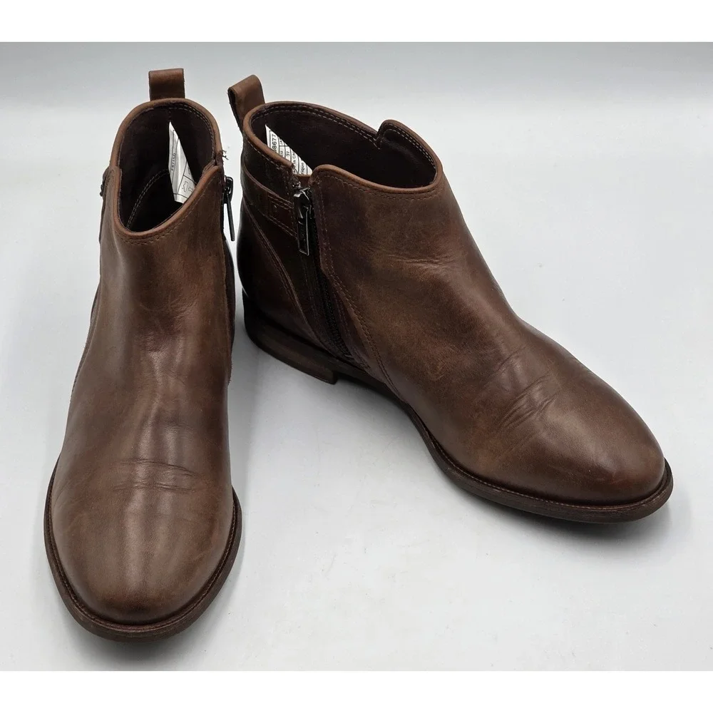 UGG Demi‎ Boot Womens 6 Brown Leather Shearling Lined Ankle Zip Buckle
